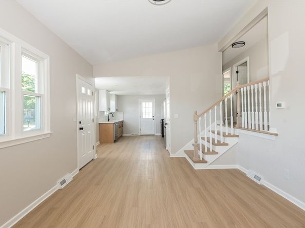 42 Pratt St, Brockton MA 02302