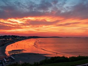 1 Longbeach Ave 201, Hull MA 02045