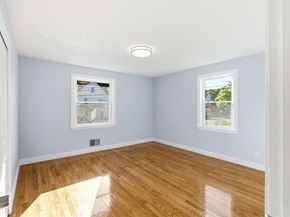 92 Garfield Ave, Woburn MA 01801