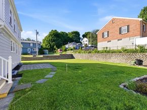 92 Garfield Ave, Woburn MA 01801