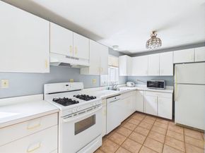 663 Wareham Street 11, Middleboro MA 02346