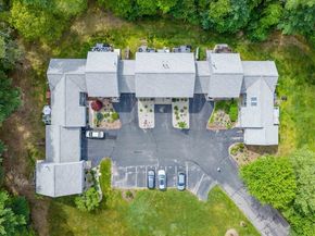 663 Wareham Street 11, Middleboro MA 02346