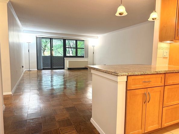 9 Hawthorne Place 2J, Boston MA 02114