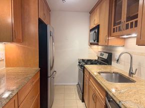 9 Hawthorne Place 2J, Boston MA 02114