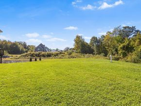 39 Hycrest Rd, Charlton MA 01507