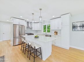 3 Crystal Spring Rd, Mattapoisett MA 02739