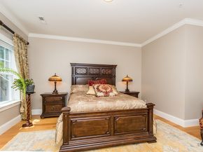 17 Washington Avenue 4, Waltham MA 02453