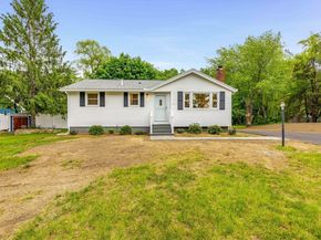167 Center St, Groveland MA 01834