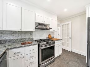 15 Noble St 15, Newton MA 02465