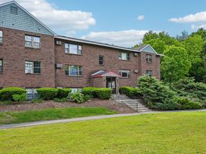 58 Spencer Rd 26K, Boxborough MA 01719
