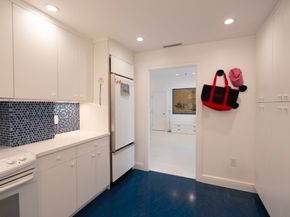 1265 Beacon Street 702, Brookline MA 02446