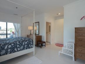 1265 Beacon Street 702, Brookline MA 02446