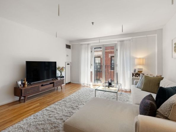 350 North Street 403, Boston MA 02109