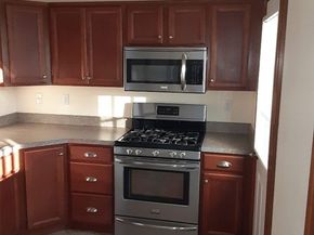 35 Manomet Rd, Weymouth MA 02191