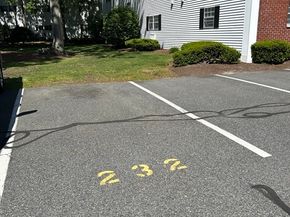 65 Greentree Ln 35, Weymouth MA 02190