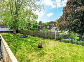 170 Hopedale St, Hopedale MA 01747