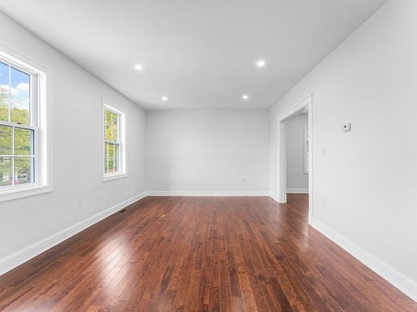 70 Edgehill Rd, Winthrop MA 02152