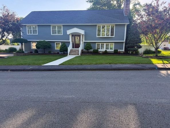 10 Dean St & 29 Bennett St, Hudson MA 01749