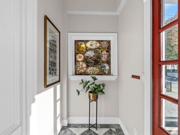 186 Temple St, Boston MA 02132