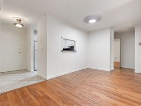 17 Weld St 11, Framingham MA 01702
