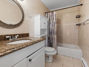 17 Weld St 11, Framingham MA 01702