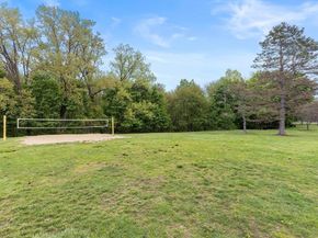 17 Weld St 11, Framingham MA 01702