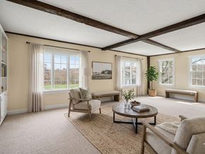 63 Uxbridge Rd, Sutton MA 01590