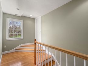 63 Uxbridge Rd, Sutton MA 01590