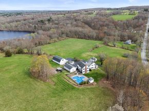 63 Uxbridge Rd, Sutton MA 01590