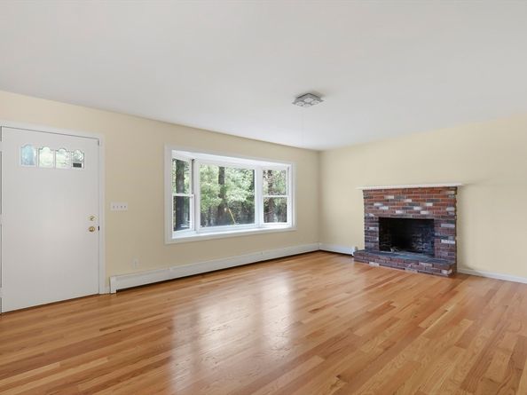 49 Onset Avenue, Wareham MA 02532