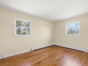 49 Onset Avenue, Wareham MA 02532