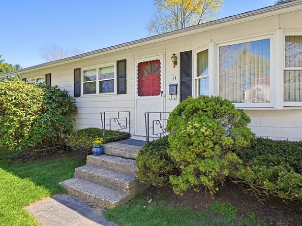 11 Regal St, Holliston MA 01746