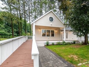 41-43 Stone St, Walpole MA 02081