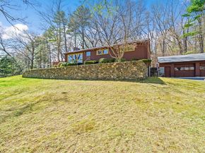 38 Collins Rd, Northborough MA 01532