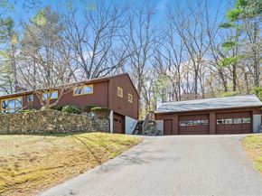 38 Collins Rd, Northborough MA 01532