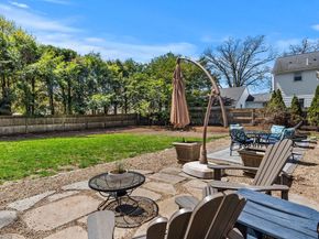 11 Woodbridge Rd, North Andover MA 01845