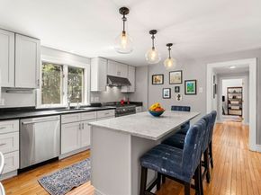 11 Woodbridge Rd, North Andover MA 01845
