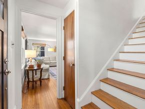 11 Woodbridge Rd, North Andover MA 01845