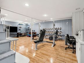 11 Woodbridge Rd, North Andover MA 01845