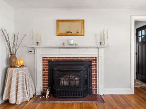 11 Woodbridge Rd, North Andover MA 01845