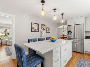 11 Woodbridge Rd, North Andover MA 01845