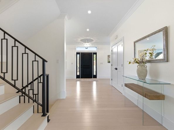 24 Mount Zion Road, Melrose MA 02176