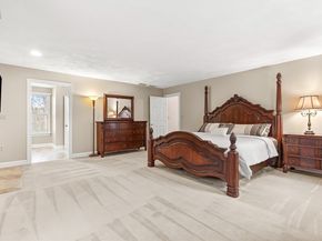 2 Liberty Ln, Lynnfield MA 01940