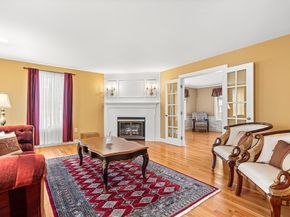 2 Liberty Ln, Lynnfield MA 01940