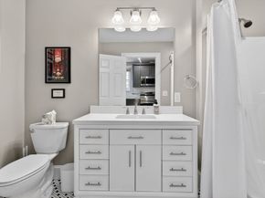 49 Essex St 1L, Salem MA 01970