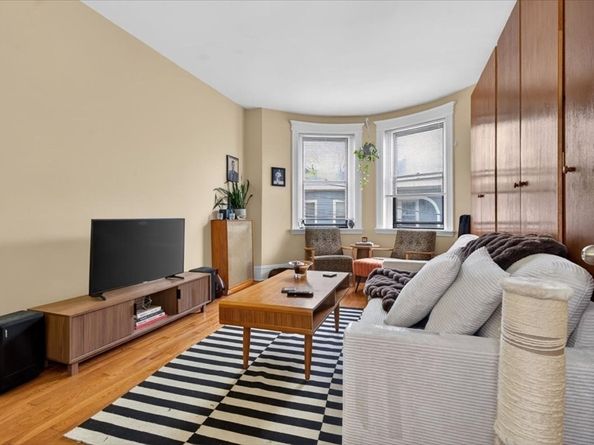 19 Royal St 6, Boston MA 02134