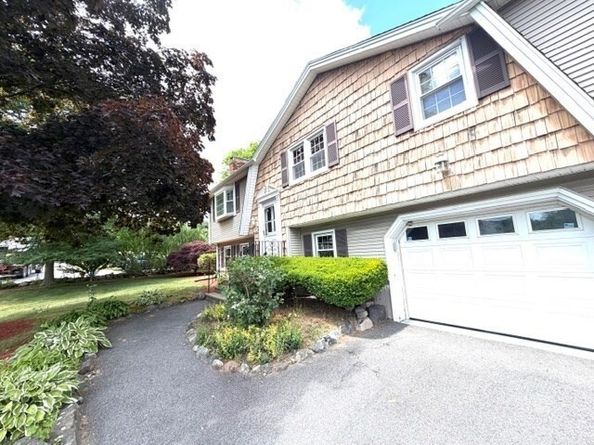 15 Frances Rd, Burlington MA 01803
