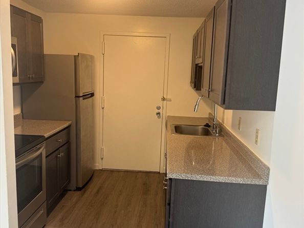17 Village Rock Lane 23, Natick MA 01760