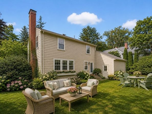 7 Schaller Street, Wellesley MA 02482