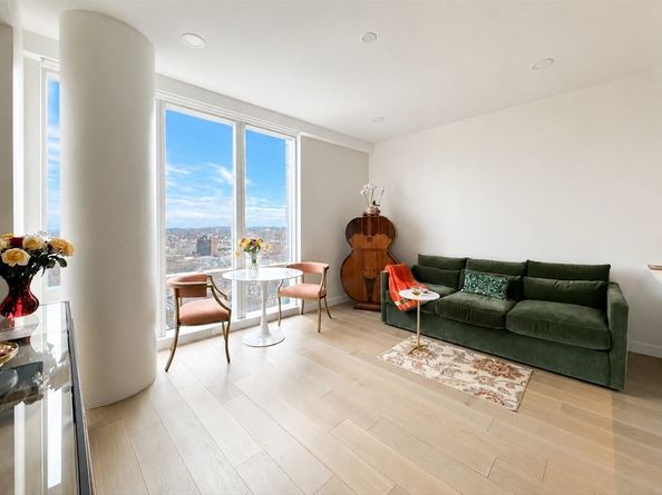 188 Brookline Ave 26H, Boston MA 02215